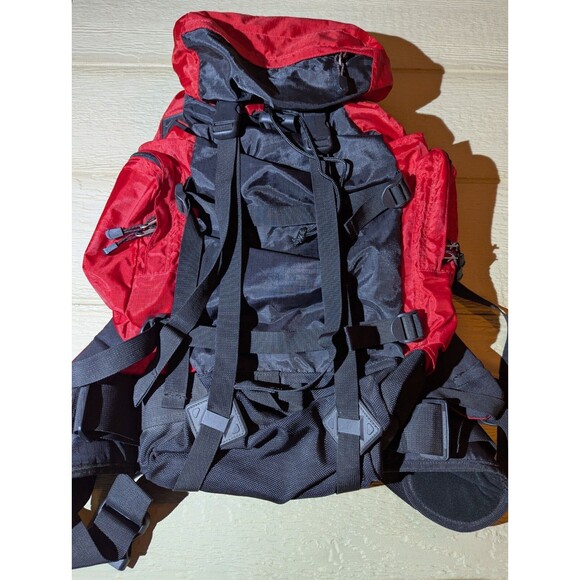 Marlboro Gear Vintage Red Hiking Waist Pack Backpack Camping Bag NWT